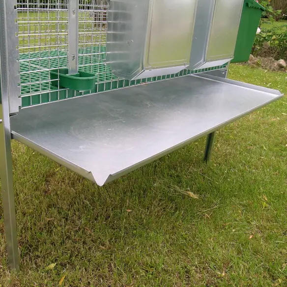 Bandeja extraíble para la limpieza de la conejera