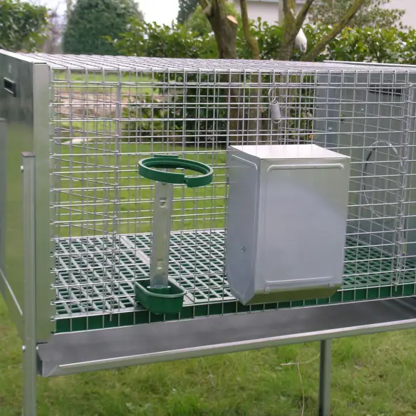 Conejera para conejo macho con accesorios incluidos