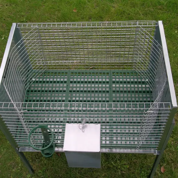 Bandeja extraíble para la limpieza de la conejera