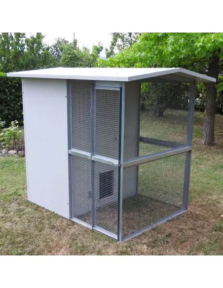 Caseta para gato exterior con paneles aislantes y jaula