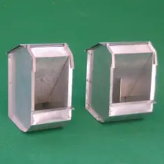 Comederos para gallinas y conejos modelos grande y pequeño