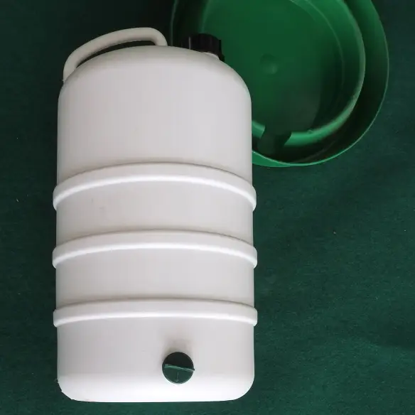 Bebedero para Gallinas, Pollos, Patos, Ocas, 22 litros