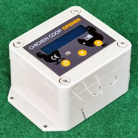 Centralita con puerta automática para gallinero