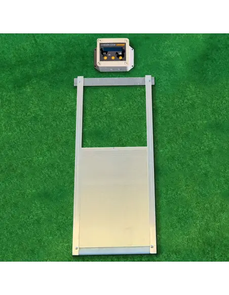 Puerta automática para gallinero con apertura crepuscular y programable
