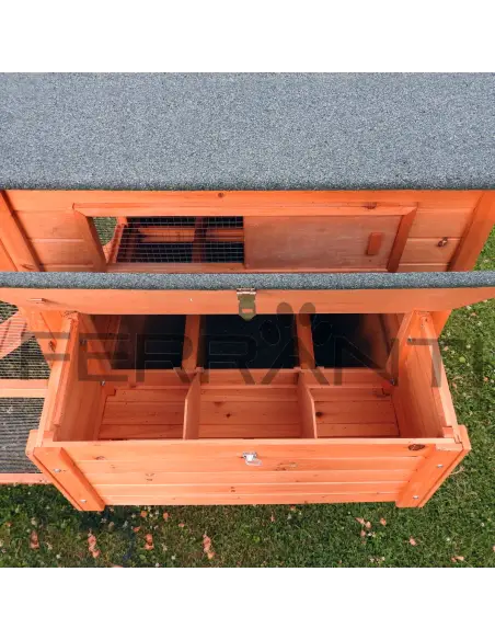 Nido triple en gallinero de madera para 10 gallinas