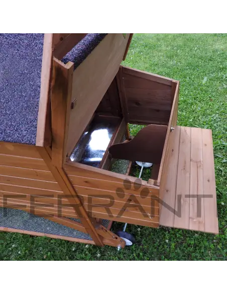 Nido doble en gallinero móvil de madera para 4 gallinas