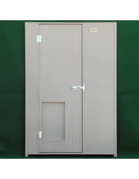 Puerta con panel sándwich para perrera personalizada
