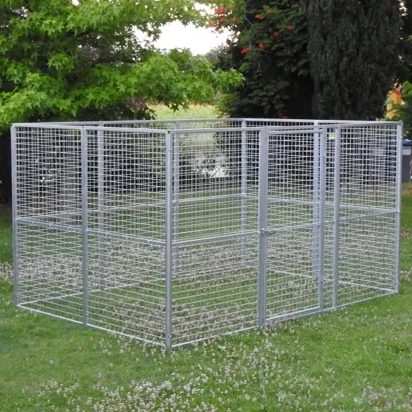 Recinto completo de perrera de malla galvanizada personalizable