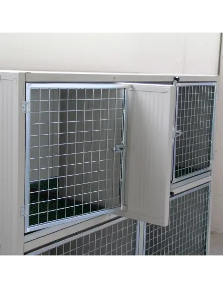 Divisor extraíble en jaula veterinaria para perros y gatos