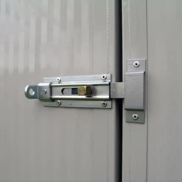 Cierre con pestillo de casa para perro grande modelo Alano