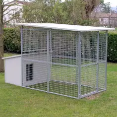 Perrera box para perros modelo Eco con casa para perros modelo Doberman con techo