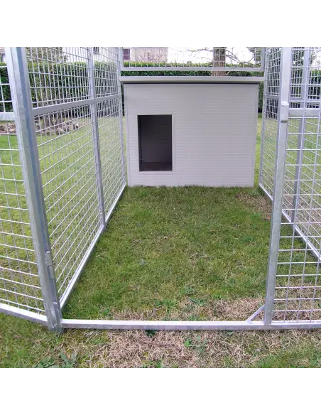 Entrada de perrera box modelo Eco con casa para perros Doberman