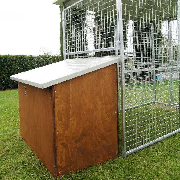 Parte trasera de perrera box modelo Eco con casa Collie
