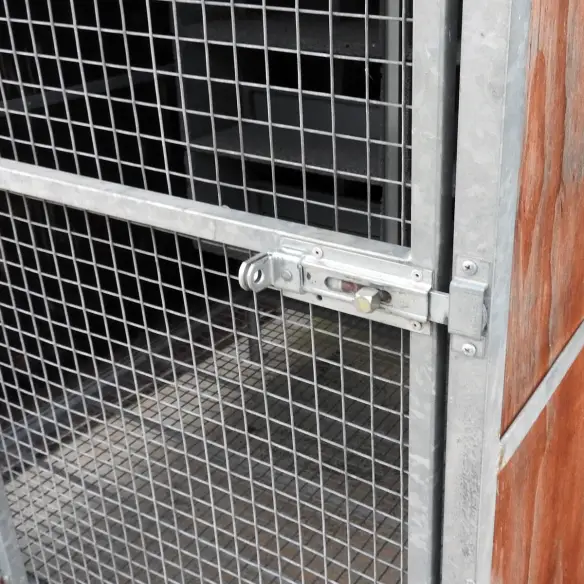 Cierre con candado en jaula para palomas aviario profesional