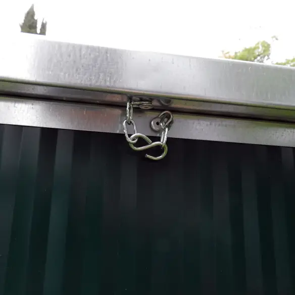 Caseta exterior aislada para perros pequeños verde