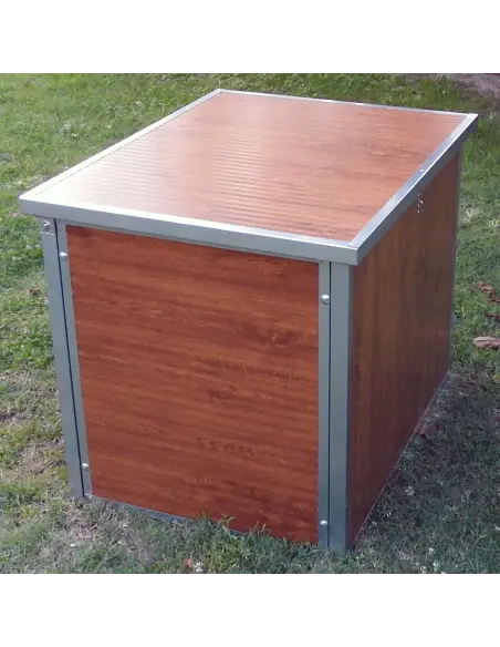 Caseta exterior aislada para perros pequeños efecto madera