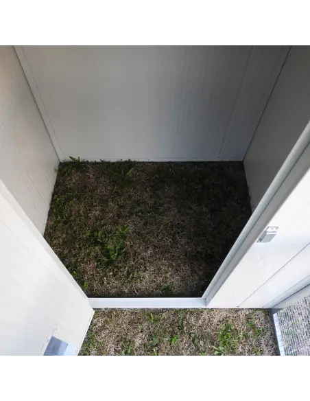 Interior caseta para gatos aislada