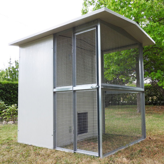 Caseta para Gato Exterior con paneles aislantes y jaula | Ferranti