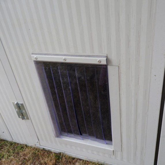 Caseta para Gato Exterior con paneles aislantes y jaula | Ferranti